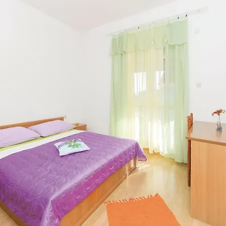 Five-bedroom Holiday In *