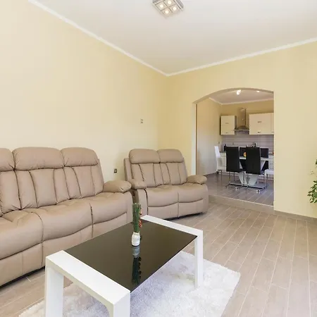 Five-bedroom Holiday In *