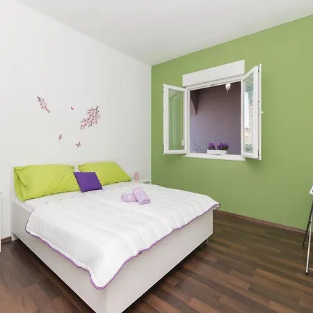 Five-bedroom Holiday In *