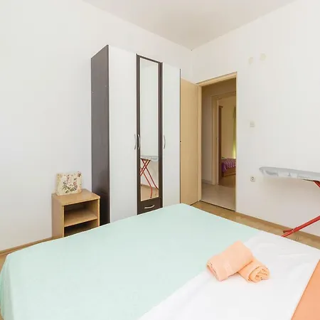 Five-bedroom Holiday In *