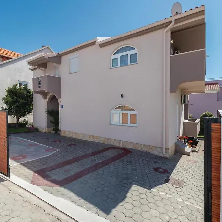 Five-bedroom Holiday In Prázdninový dům *
