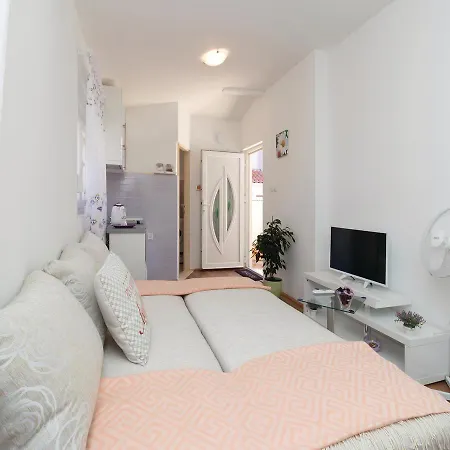 Five-bedroom Holiday In